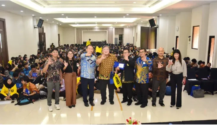Mahasiswa UI Ditantang...