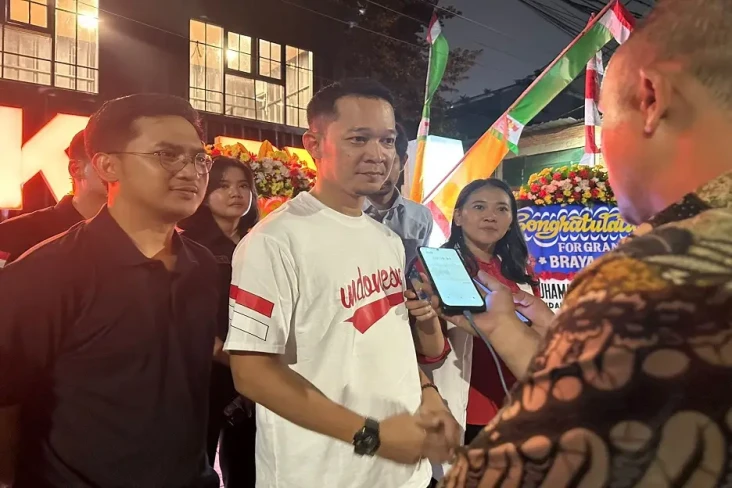 HUT Kemerdekaan, Partai...