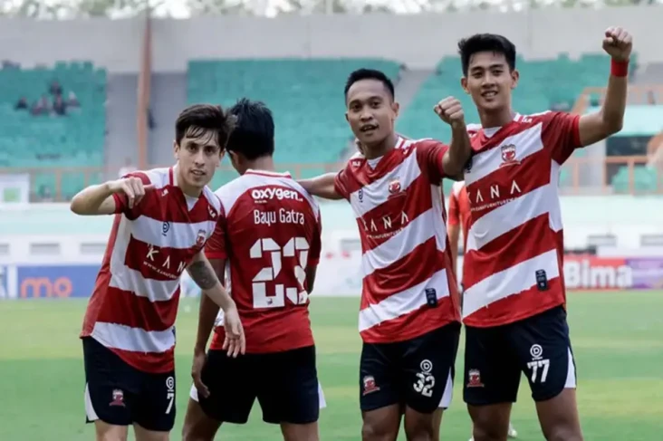 Hasil Liga 1: MU Puncaki...