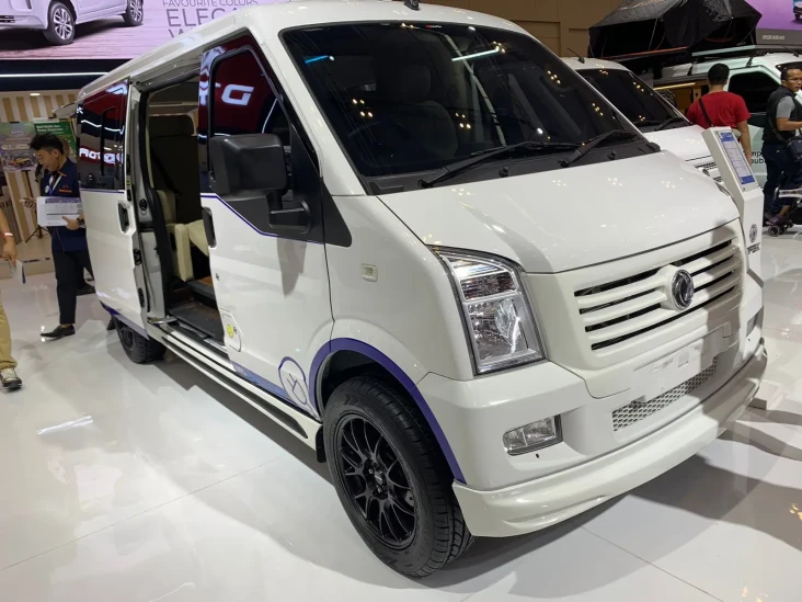 Mobil Listrik DFSK Gelora...