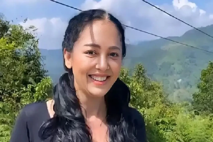 5 Artis Lawas yang Tetap...
