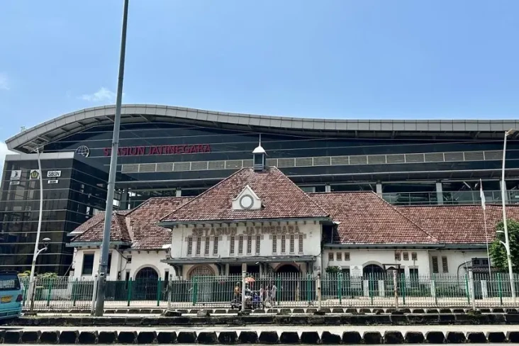 13 Kereta Api Jarak...