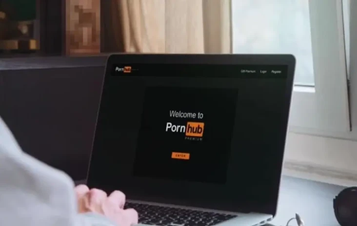 Perusahaan Induk Pornhub...