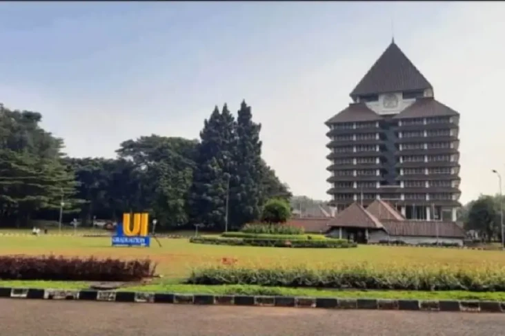 Perbedaan Biaya Kampus...