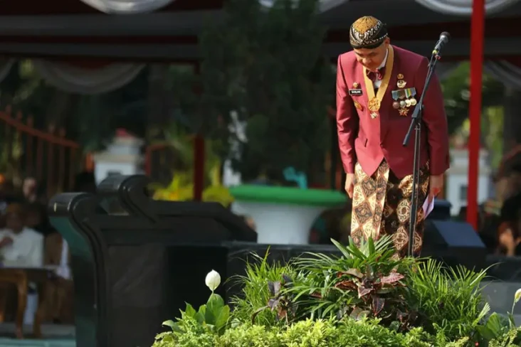 Bungkukkan Badan di...