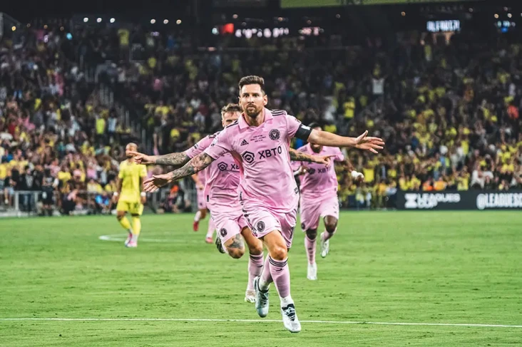 Lionel Messi Pemain...