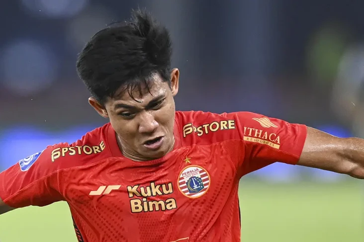 Persija Ditahan Imbang...