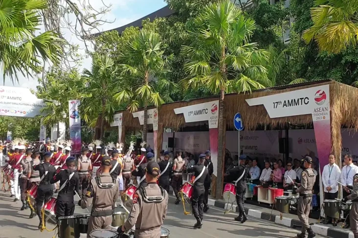 Delegasi AMMTC dan Masyarakat...