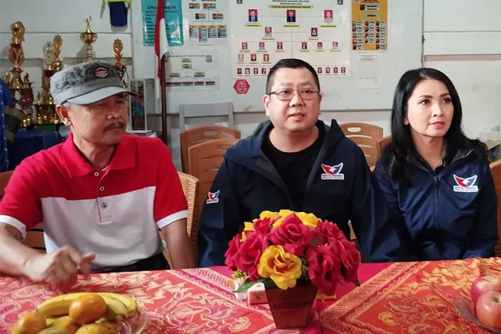 Dikunjungi Ketua Umum...
