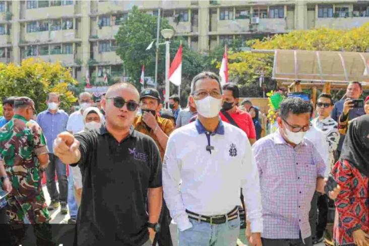 Tinjau Rusun Marunda,...