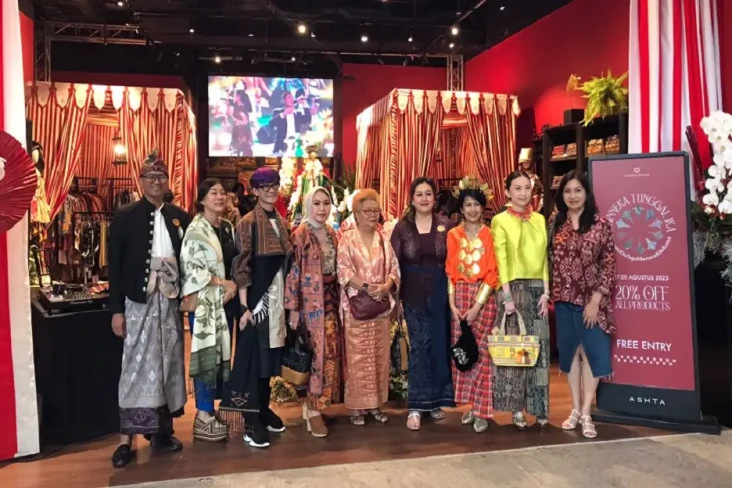 Warna-warni Kain Indonesia...