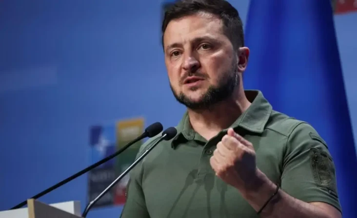 Menjerumuskan Ukraina...