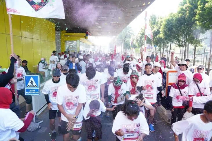 Kemeriahan Lomba Lari...