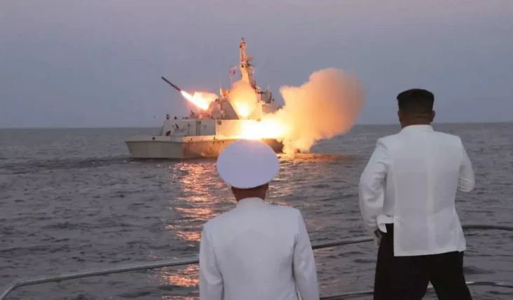 Kim Jong-un Awasi Uji...