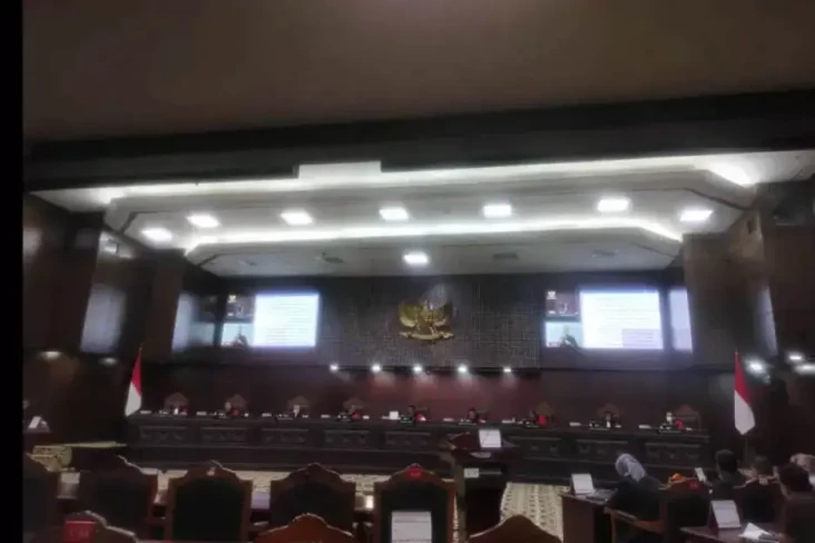 Jokowi Tak Hadirkan...