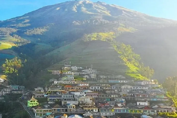 Mengintip Keindahan...