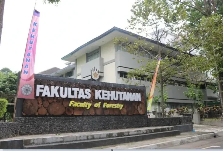 Mengenal Fakultas Kehutanan...