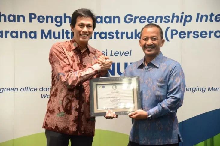 PT SMI Peroleh Sertifikat...