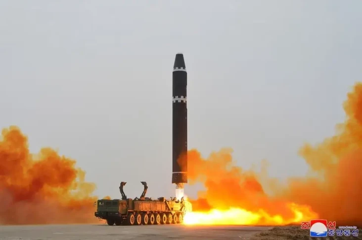 Korea Utara Peringatkan...
