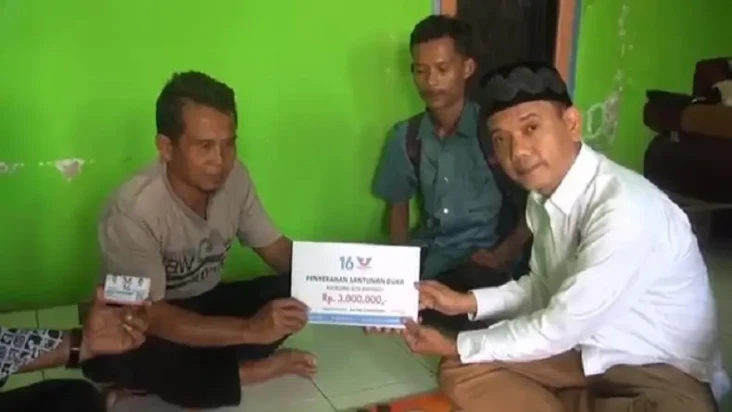 Kunjungi Rumah Duka...