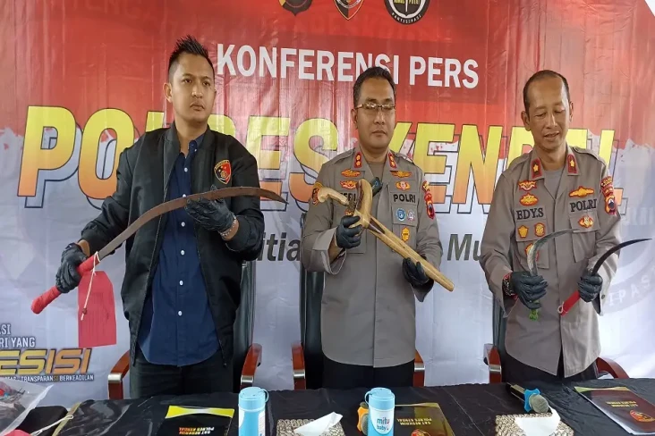 Ngeri! 2 Geng di Kendal...