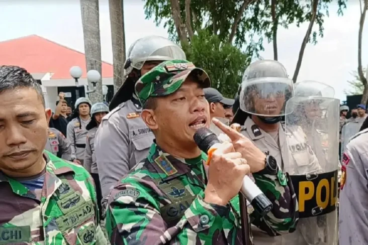 Demo Warga Pulau Rempang...