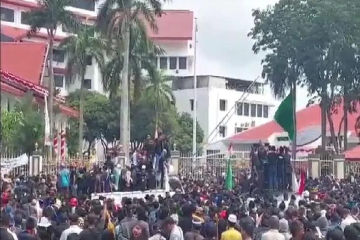 Panas! Begini Penampakan...