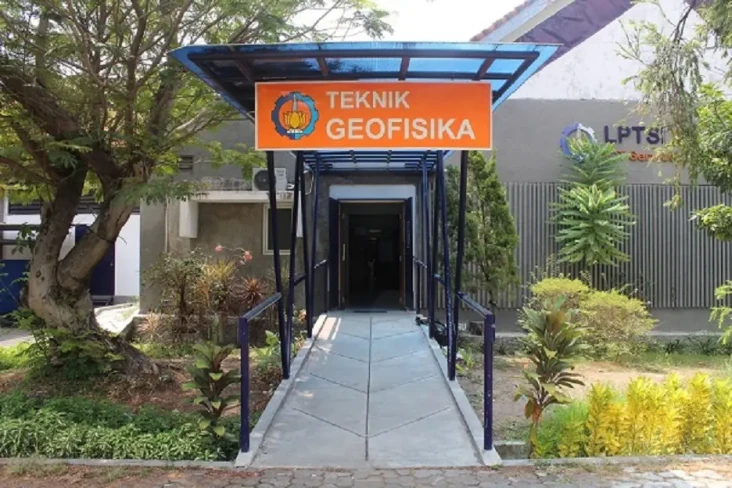 5 Kampus dengan Jurusan...