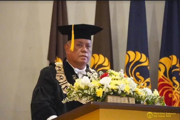 Profil 4 Rektor Universitas...