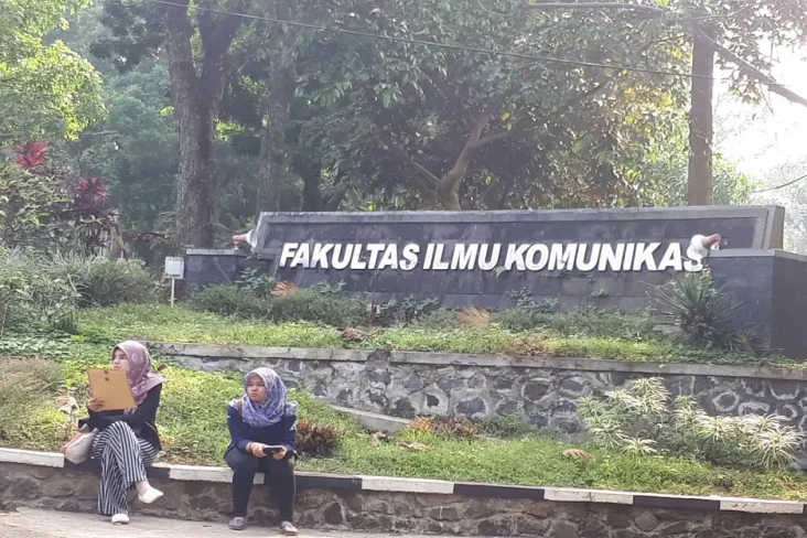 10 Rekomendasi Kampus...