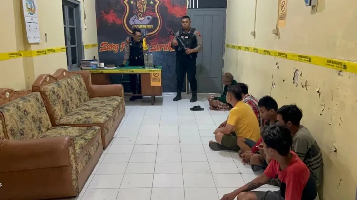 Pesta Miras, 6 Warga...