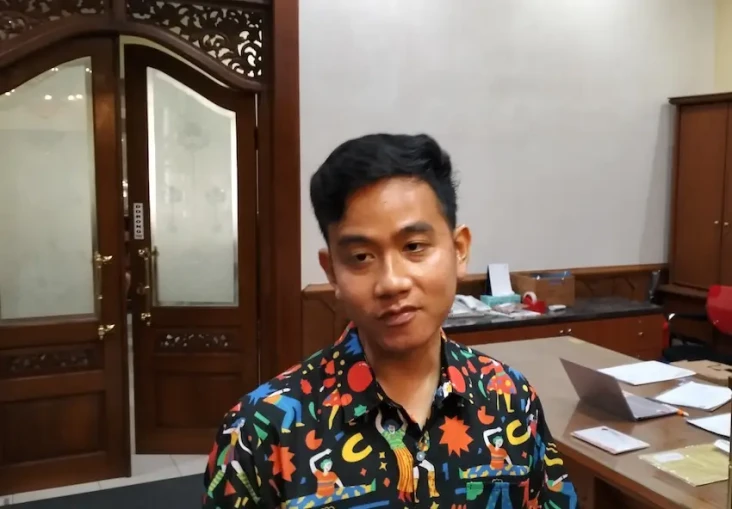 Tolak Kenakan Jaket...