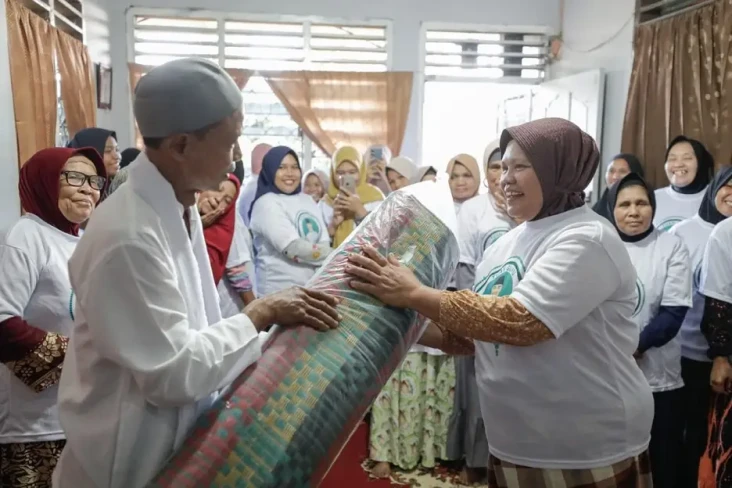 Silaturahmi ke Emak-emak...