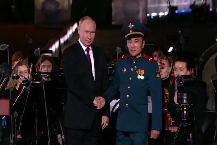 Putin Nonton Konser...
