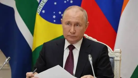 Putin: Barat Mencoba...