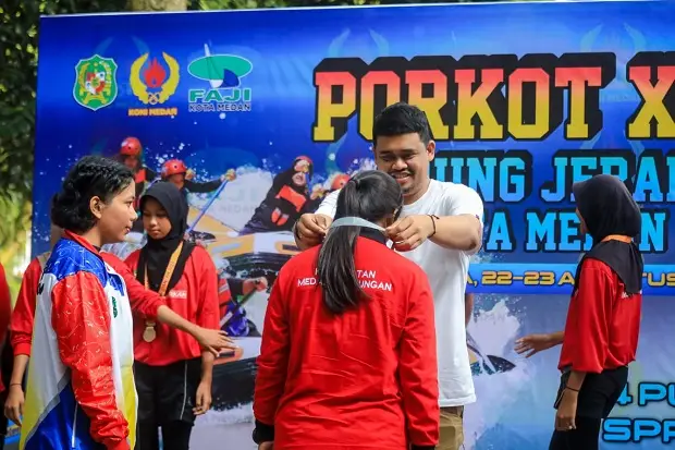 Wali Kota Medan Bobby...