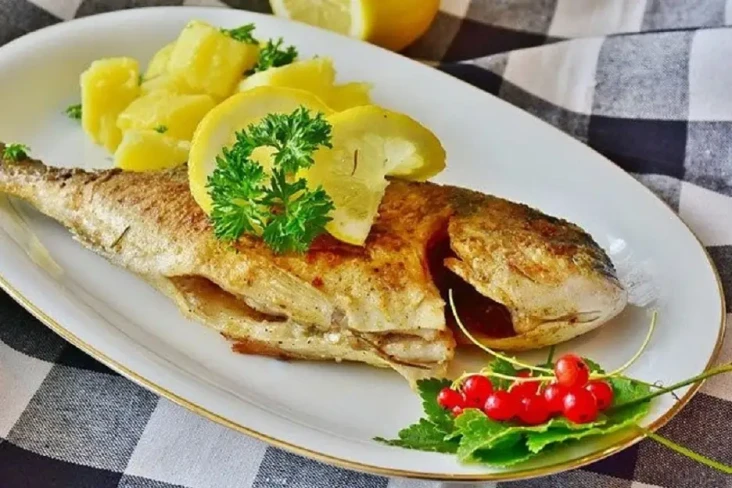 3 Manfaat Makan Ikan...