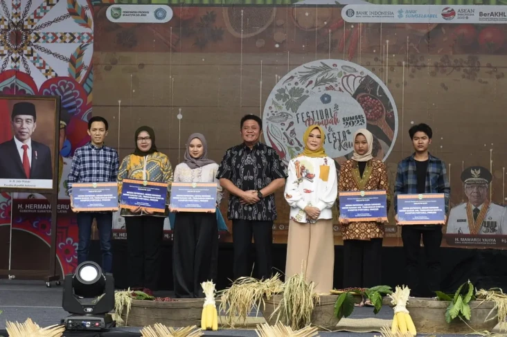 Herman Deru Ingin Festival...