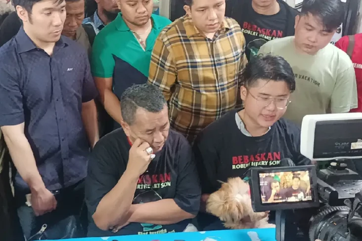 Bebas dari Penjara,...