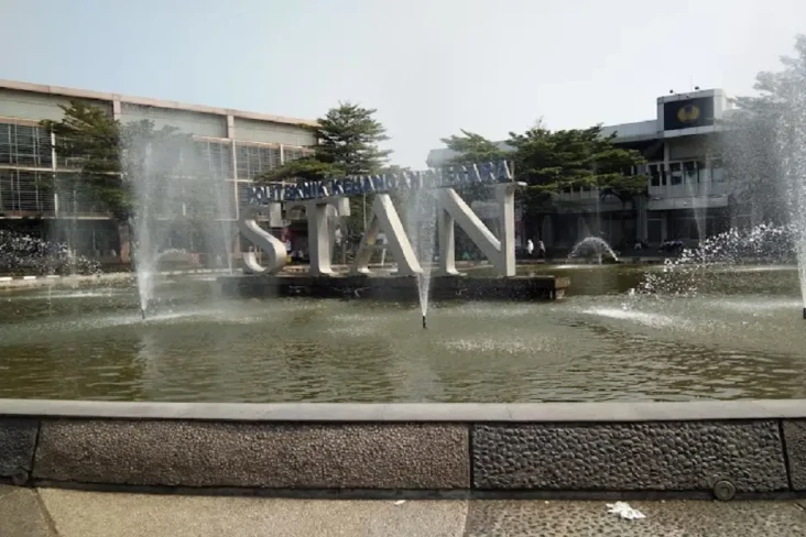 11 Lokasi Kampus PKN...
