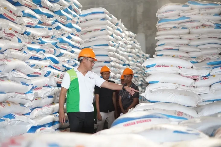 Tersedia 936.152 Ton...
