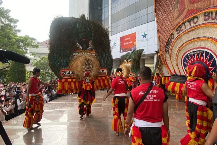 Tari Legong dan Dadak...