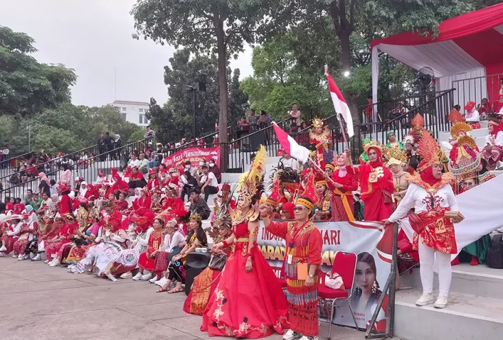 Parade Budaya Merah...
