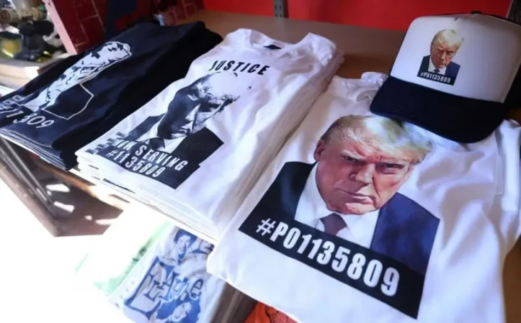 Foto Bersejarah Trump...