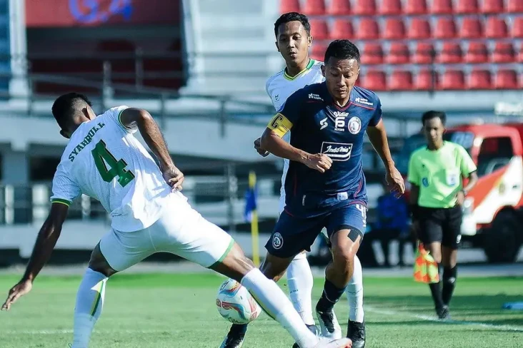 Arema FC Pecah Telur,...