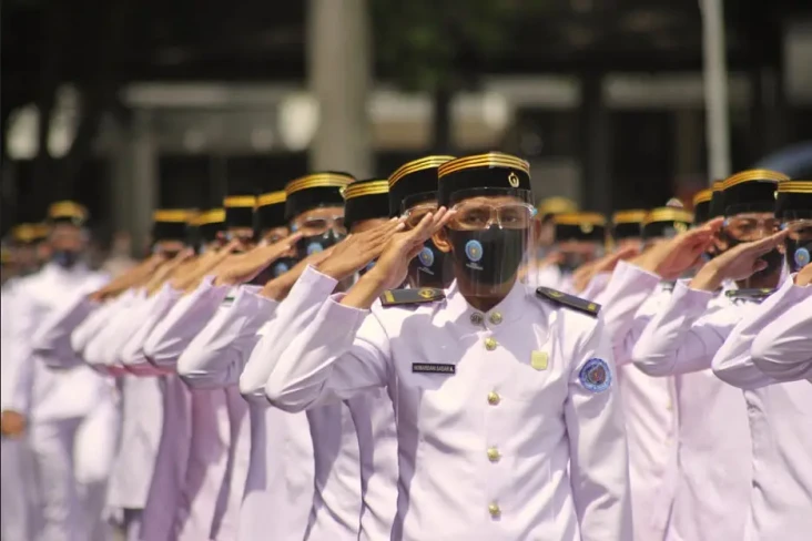 8 Sekolah Kedinasan...