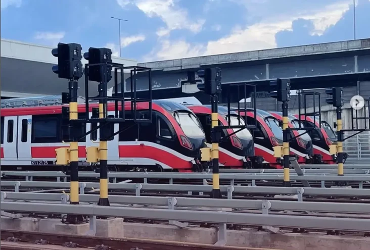 Beroperasi Tanpa Masinis,...