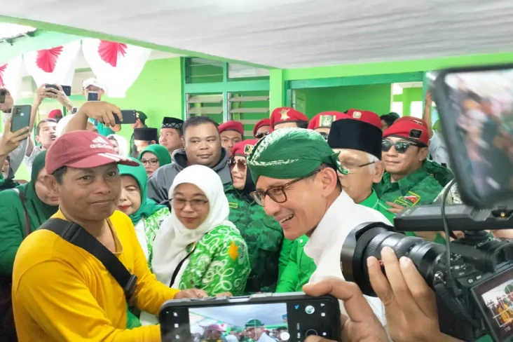 Sandi Ibaratkan Hubungan...
