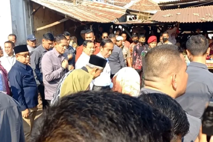 Momen Jokowi Ajak Ganjar...