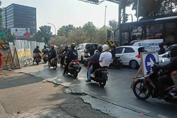 Kemacetan Mengular 3,4...